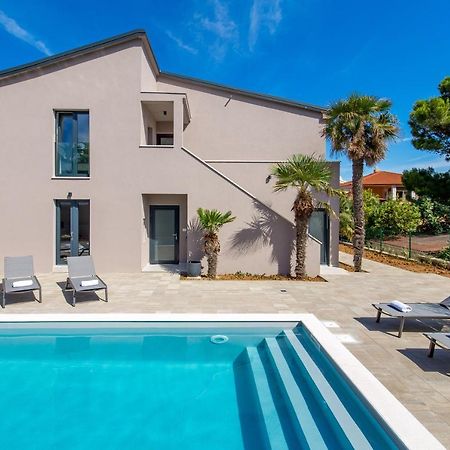 Destination Sea II Apartment Baska  Bagian luar foto