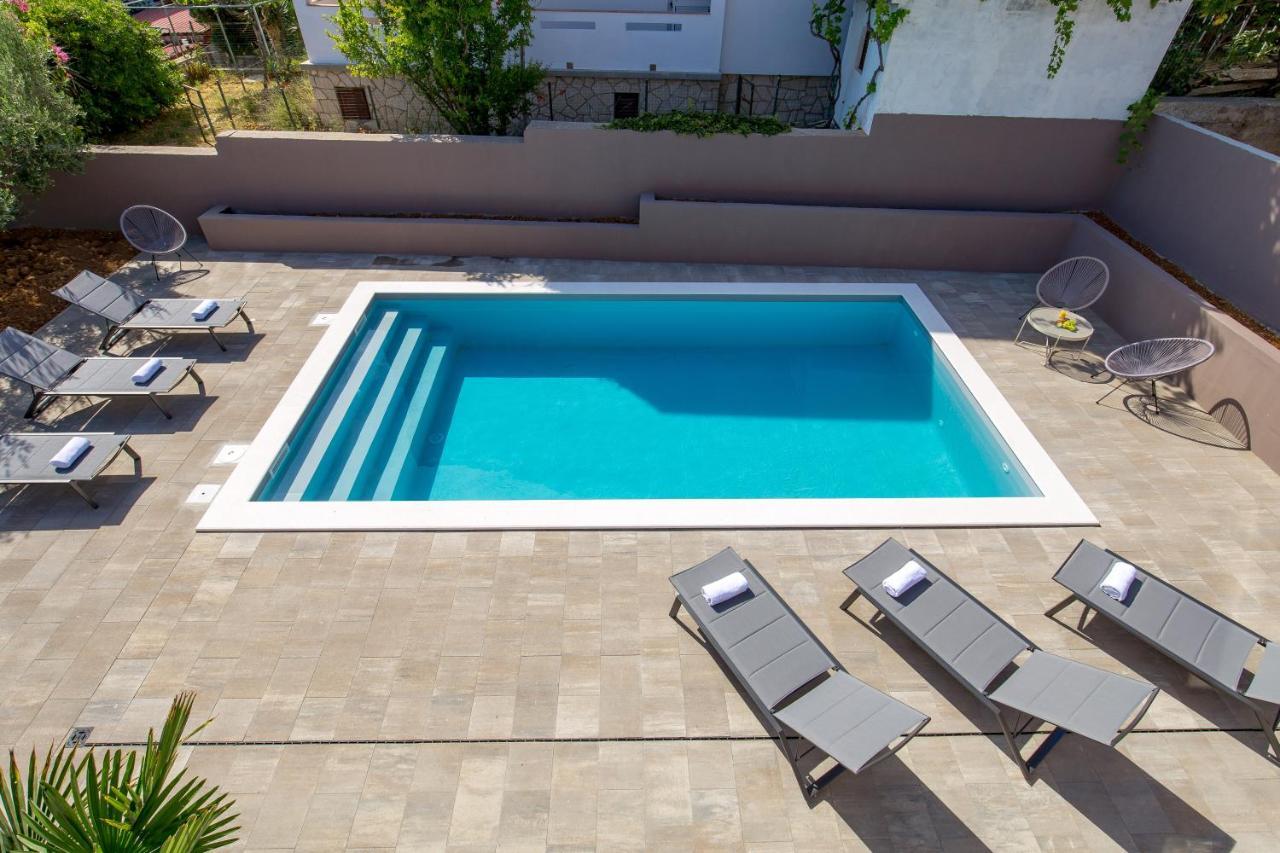 Destination Sea II Apartment Baska  Bagian luar foto