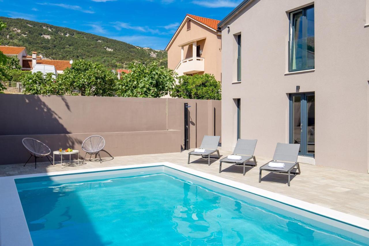 Destination Sea II Apartment Baska  Bagian luar foto