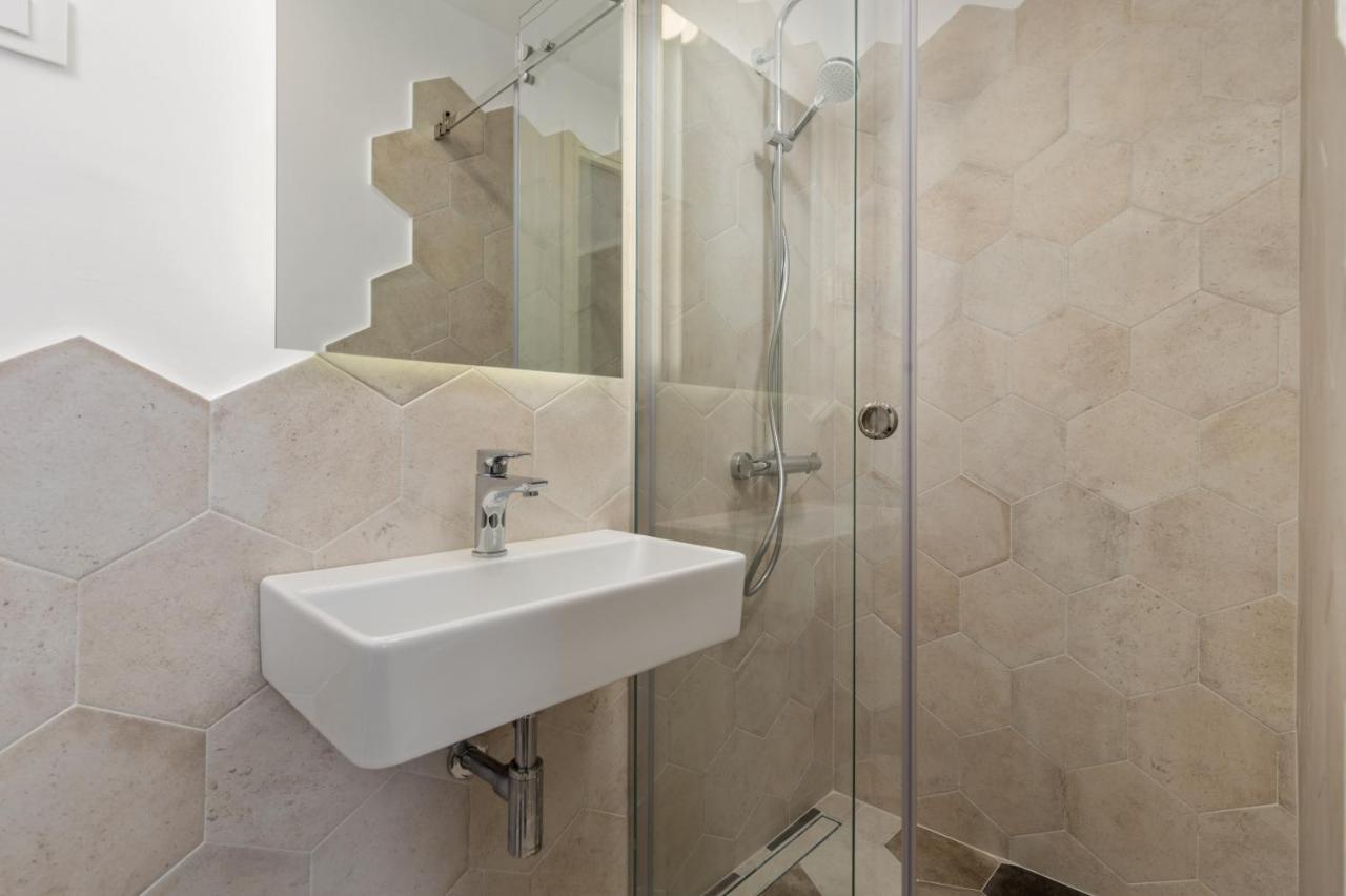 Destination Sea II Apartment Baska  Bagian luar foto