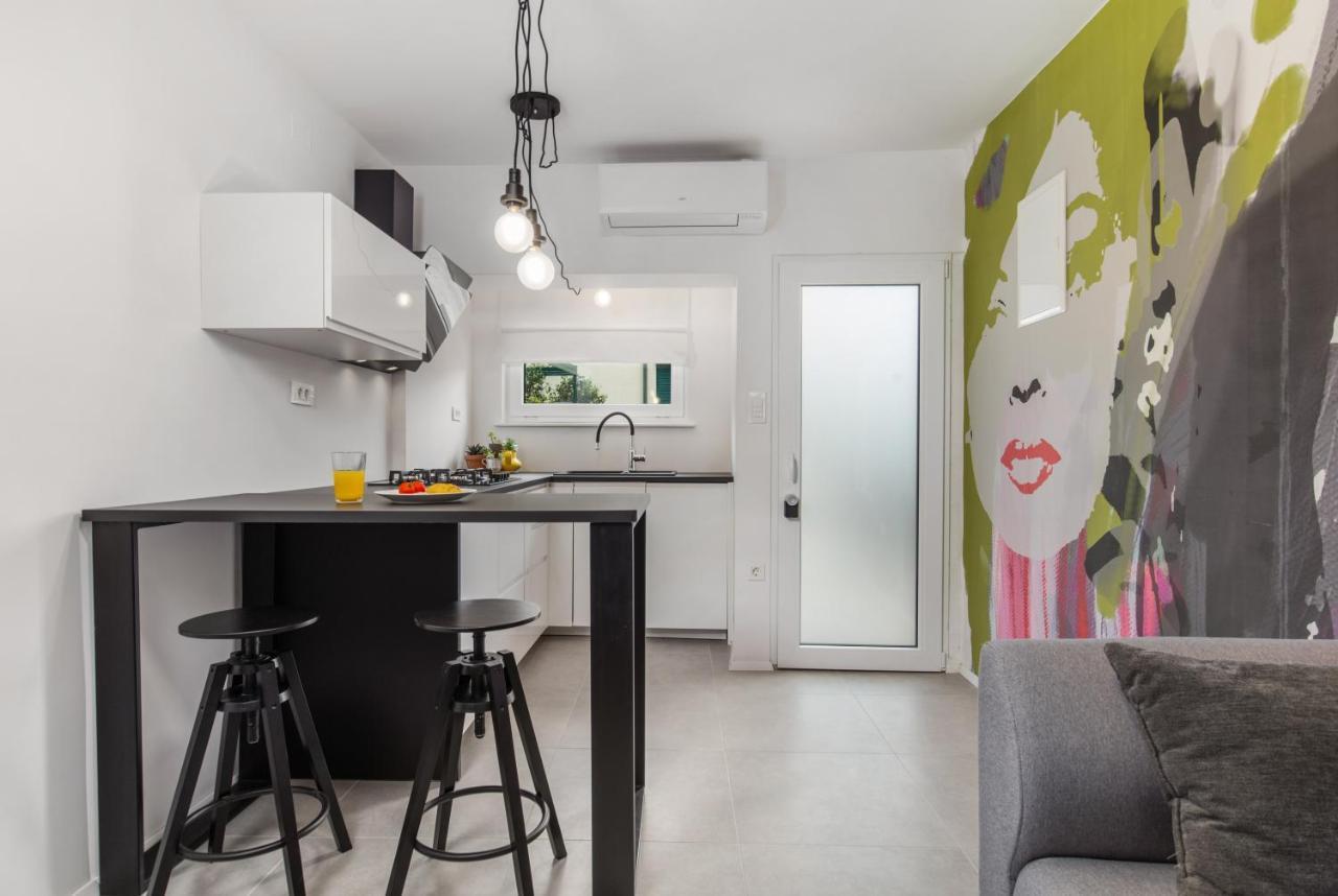 Destination Sea II Apartment Baska  Bagian luar foto